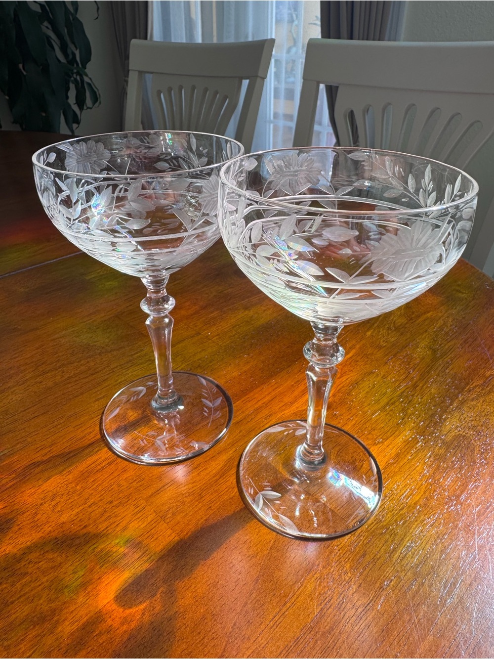 Pair of Elegant Vintage cut crystal Champagne Glasses, 🦋